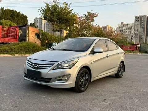 Hyundai 瑞纳 2014