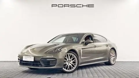 Porsche Panamera 2023