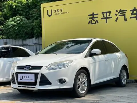 Ford Focus 2012 — фото 1