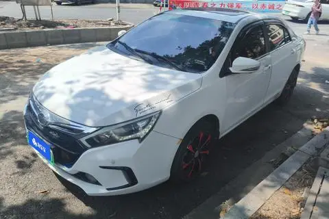 BYD 秦DM 2015