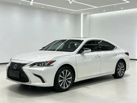 Lexus ES 2018