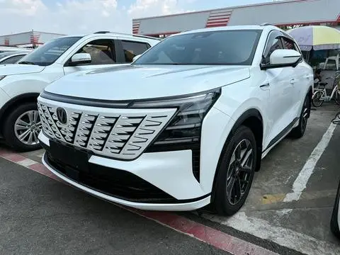 Changan CS75 PLUS 2025 — фото 1