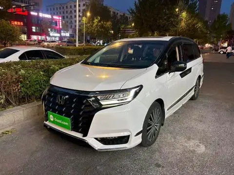 Honda 艾力绅 2022 — фото 1