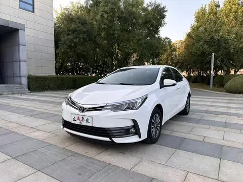 Toyota Corolla 2019 — фото 1