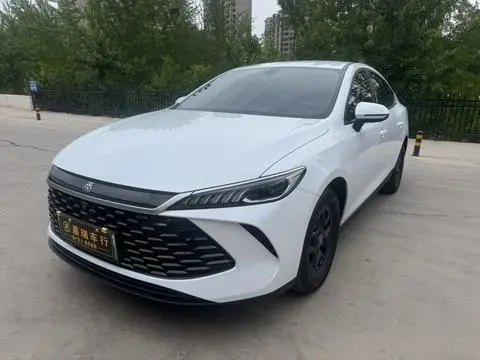 BYD 秦PLUS DM 2025 — фото 1