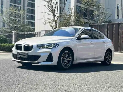 BMW 1 Series 2021 — фото 1