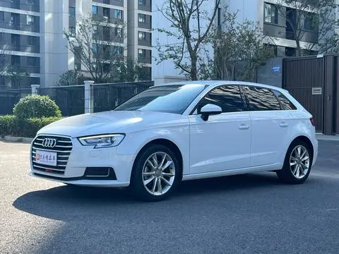 Audi A3 2019 — фото 1