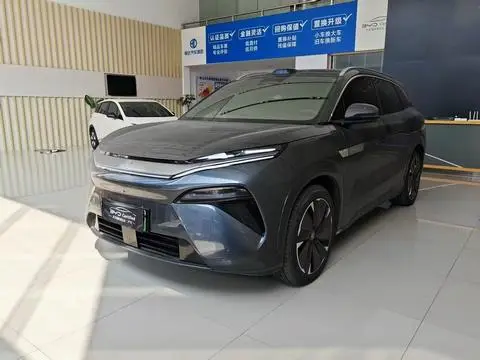 BYD TangL EV 2025