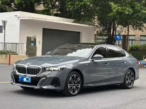 BMW 5 Series 2024