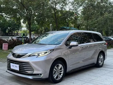 Toyota 赛那 2024