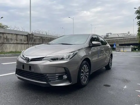 Toyota Corolla 2017 — фото 1