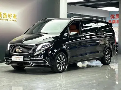 Mercedes-Benz 威霆 2023 — фото 1