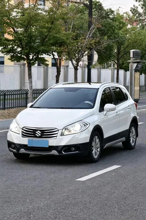 Suzuki 锋驭 2015