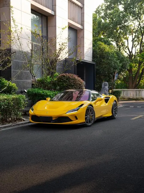 Ferrari F8 2020