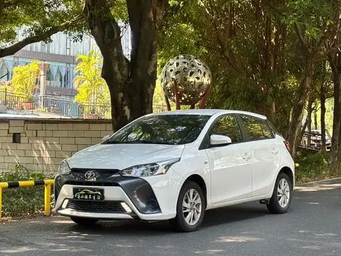Toyota YARIS L 2020