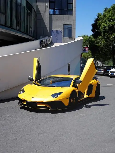 Lamborghini Aventador 2015