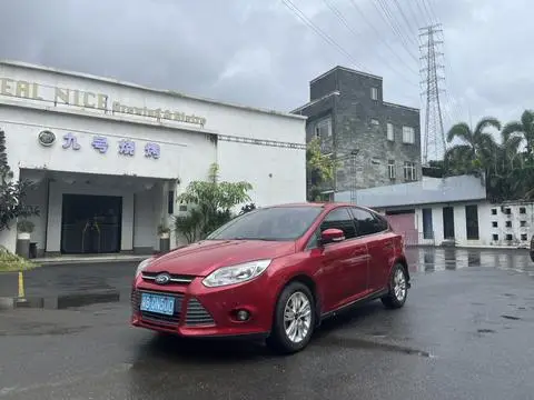 Ford Focus 2015 — фото 1