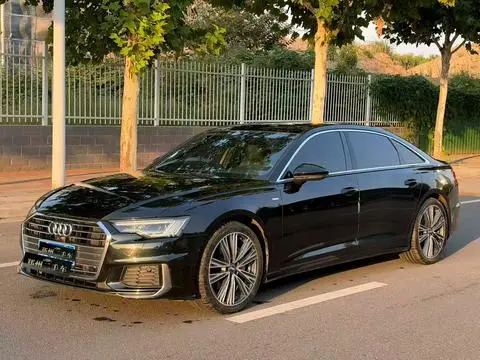 Audi A6L 2019 — фото 1