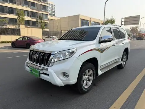 Toyota Prado 2017 — фото 1