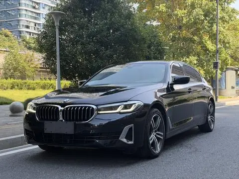 BMW 5 Series 2021 — фото 1