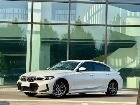 BMW 3 Series 2025 — фото 1