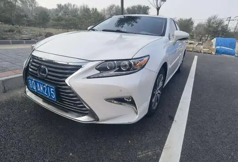 Lexus ES 2015