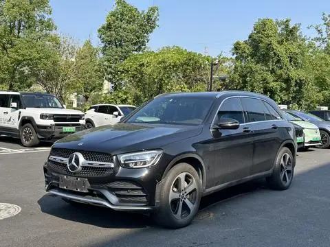 Mercedes-Benz GLC 2022 — фото 1