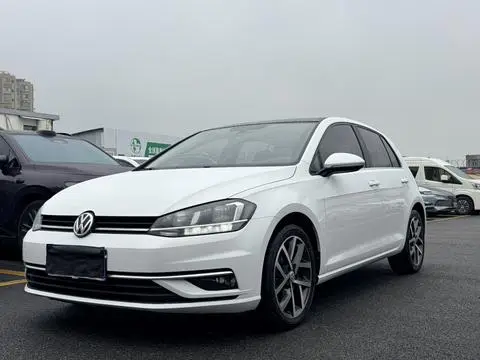 Volkswagen Golf 2018 — фото 1