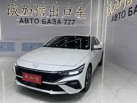 Hyundai Elantra 2023 — фото 1
