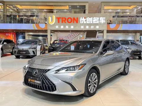 Lexus ES 2022 — фото 1