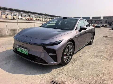 Exeed ES 2025