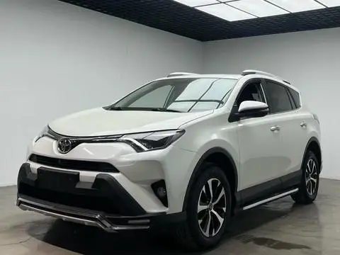 Toyota RAV4 2016 — фото 1