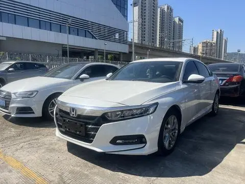 Honda Accord 2018 — фото 1