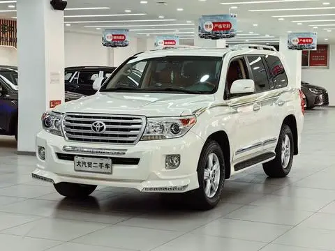 Toyota 兰德酷路泽 2015