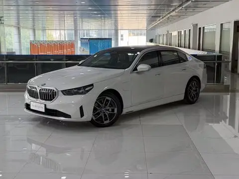 BMW i5 2024