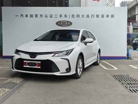 Toyota Corolla 2021 — фото 1