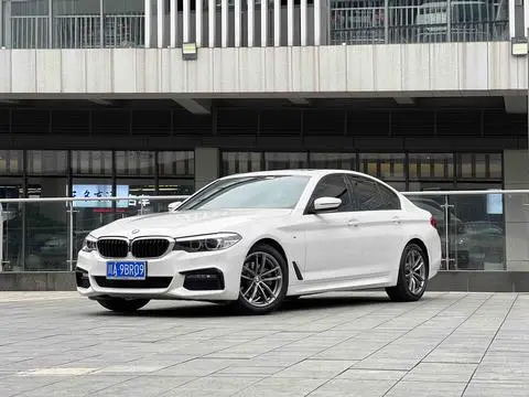 BMW 5 Series 2019 — фото 1