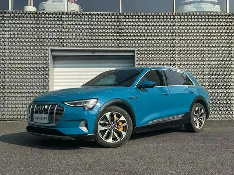 Audi e-tron 2019