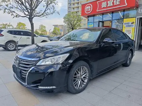Toyota Crown 2017