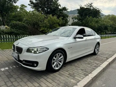 BMW 5 Series 2015 — фото 1