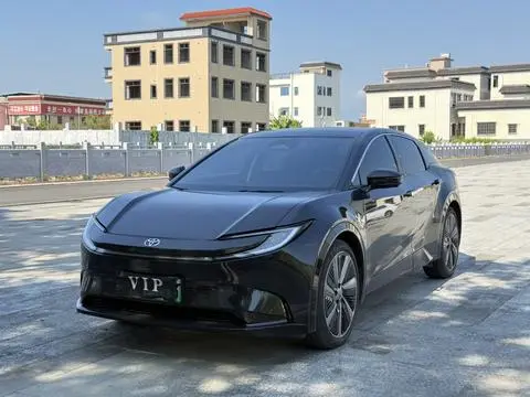 Toyota bZ5 2025