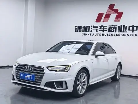 Audi A4L 2018 — фото 1