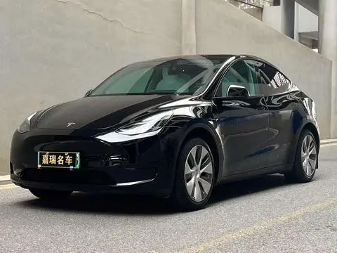 Tesla Model Y 2022 — фото 1