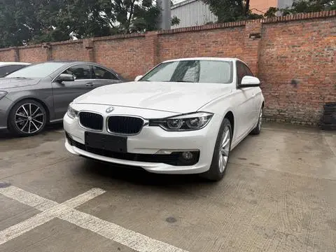 BMW 3 Series 2017 — фото 1