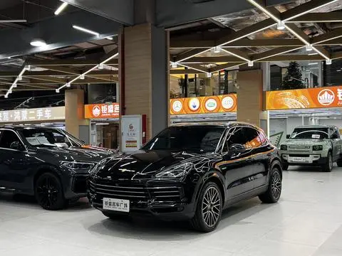 Porsche Cayenne E-Hybrid 2021