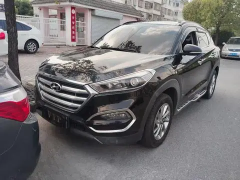 Hyundai 途胜 2015 — фото 1