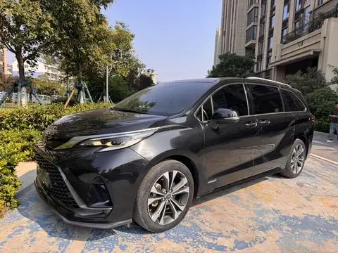 Toyota Granvia 2023