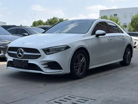 Mercedes-Benz A-Class 2022 — фото 1