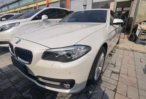 BMW 5 Series 2013 — фото 1