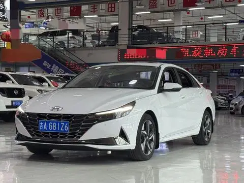 Hyundai Elantra 2022